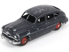 Lot 299 - DINKY TOYS (FRANCE) (1)