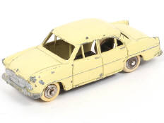Lot 309 - DINKY TOYS (FRANCE) (1)