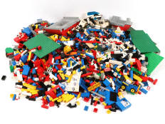 Lot 191 - LEGO (DANEMARK) (150)