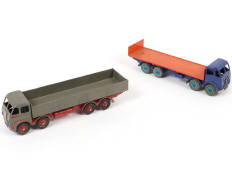 Lot 174 - DINKY TOYS (GB) (2)