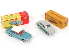 Lot 261 - DINKY TOYS (GB) (2)