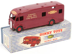 Lot 254 - DINKY TOYS (GB) (1)