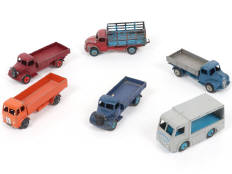 Lot 297 - DINKY TOYS (GB) (6)