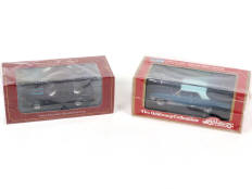 Lot 64 - DIVERS (2)