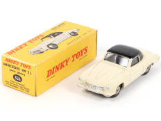 Lot 305 - DINKY TOYS (FRANCE) (1)