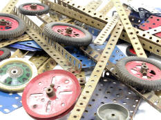 MECCANO (1)