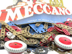 MECCANO (1)