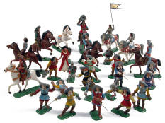 FIGURINES DIVERSES (36)
