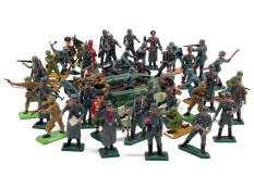 FIGURINES DIVERSES (48)