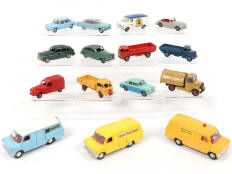 DINKY TOYS (15)