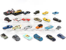 Lot 123 - DIVERS (24)