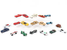 Lot 82 - DIVERS (19)