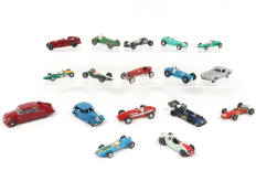 Lot 78 - DIVERS (17)