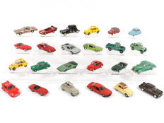 Lot 133 - DIVERS (24)