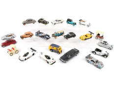 Lot 145 - DIVERS (21)