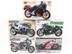 Lot 46 - TAMIYA (JAPON) (5)