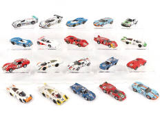 Lot 87 - DIVERS (20)