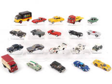 Lot 93 - DIVERS (20)