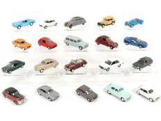 Lot 105 - DIVERS (20)