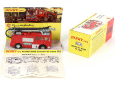Lot 271 - DINKY TOYS (GB) (1)