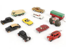 Lot 282 - DINKY TOYS (11)