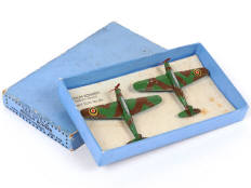 Lot 307 - DINKY TOYS (GB) (1)
