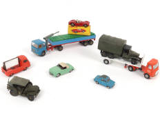 Lot 66 - DIVERS (8)