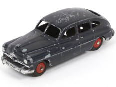 Lot 273 - DINKY TOYS (FRANCE) (1)