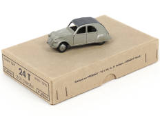 Lot 272 - DINKY TOYS (FRANCE) (3)