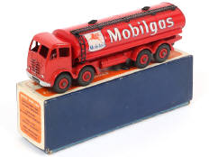 Lot 212 - DINKY TOYS (GB) (1)