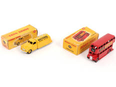Lot 301 - DINKY TOYS (GB) (2)