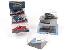 Lot 85 - DIVERS (8)