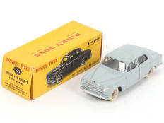 Lot 317 - DINKY TOYS (FRANCE) (1)