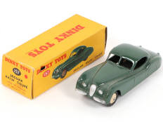 Lot 271 - DINKY TOYS (GB) (1)
