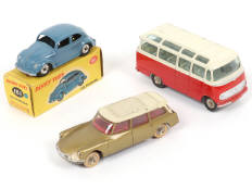 Lot 219 - DINKY TOYS (GB) (3)