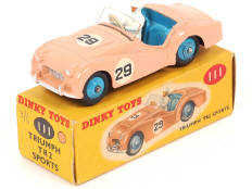 Lot 206 - DINKY TOYS (GB) (1)