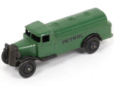 Lot 201 - DINKY TOYS (GB) (1)