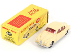 Lot 271 - DINKY TOYS (GB) (1)