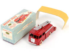 Lot 307 - DINKY TOYS (FRANCE) (1)