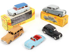 Lot 288 - DINKY TOYS (GB) (5)