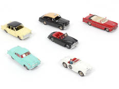 Lot 317 - DINKY TOYS (FRANCE) (6)