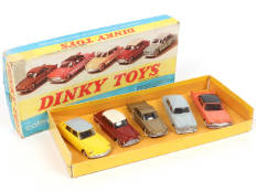 Lot 272 - DINKY TOYS (FRANCE) (1)